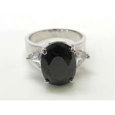 Onyx stone cocktail ring